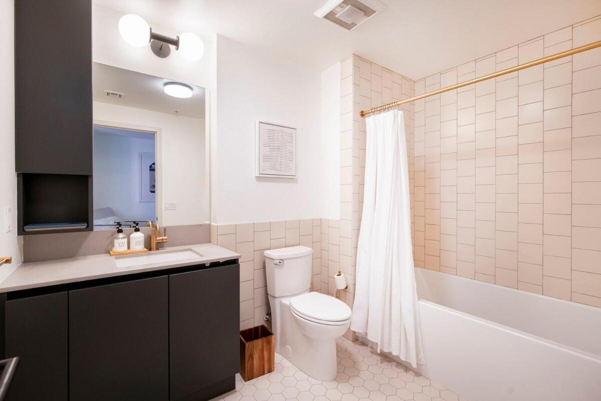 2Br Hollywood Luxurious Condo Los Angeles Exterior photo